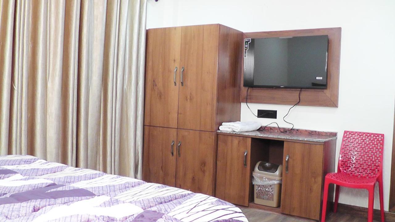 שימלה Hotel Jakhu Heights מראה חיצוני תמונה