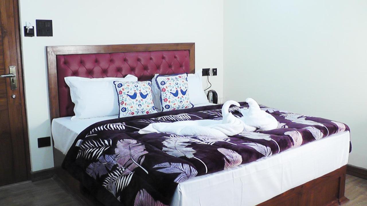 שימלה Hotel Jakhu Heights מראה חיצוני תמונה